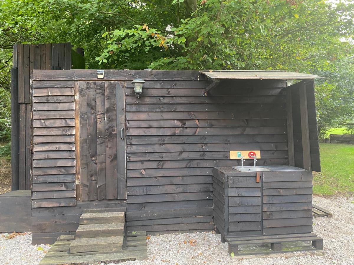 The Shepherd'S Hut - Wild Escapes Wrenbury Off Grid Glamping - Ages 12 And Over Baddiley Kültér fotó
